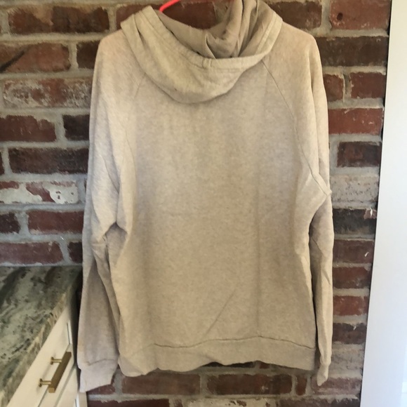 Oatmeal under armour hoodie - Picture 4 of 4